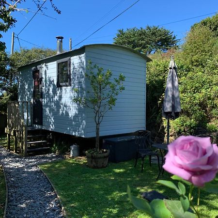 Tides Reach, Deluxe Shepherds Hut 1, 100M From The Beach Saint Merryn ภายนอก รูปภาพ